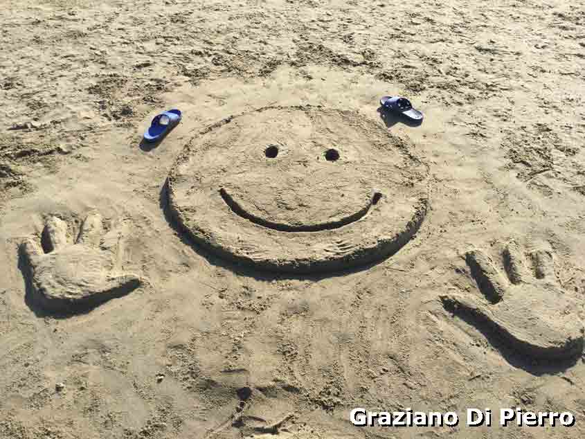 smile 01 in sabbia a Riccione